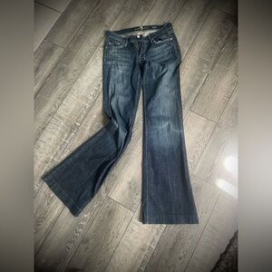 💙7 For All Mankind. Blue, slight Flare Jeans- Dojo style. EUC